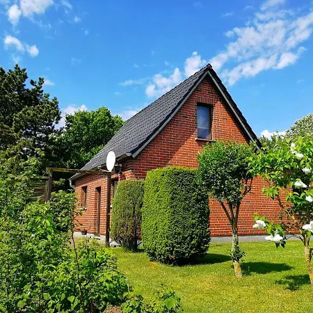 Haeuschen Im Gruenen Villa Jornstorf Exterior photo